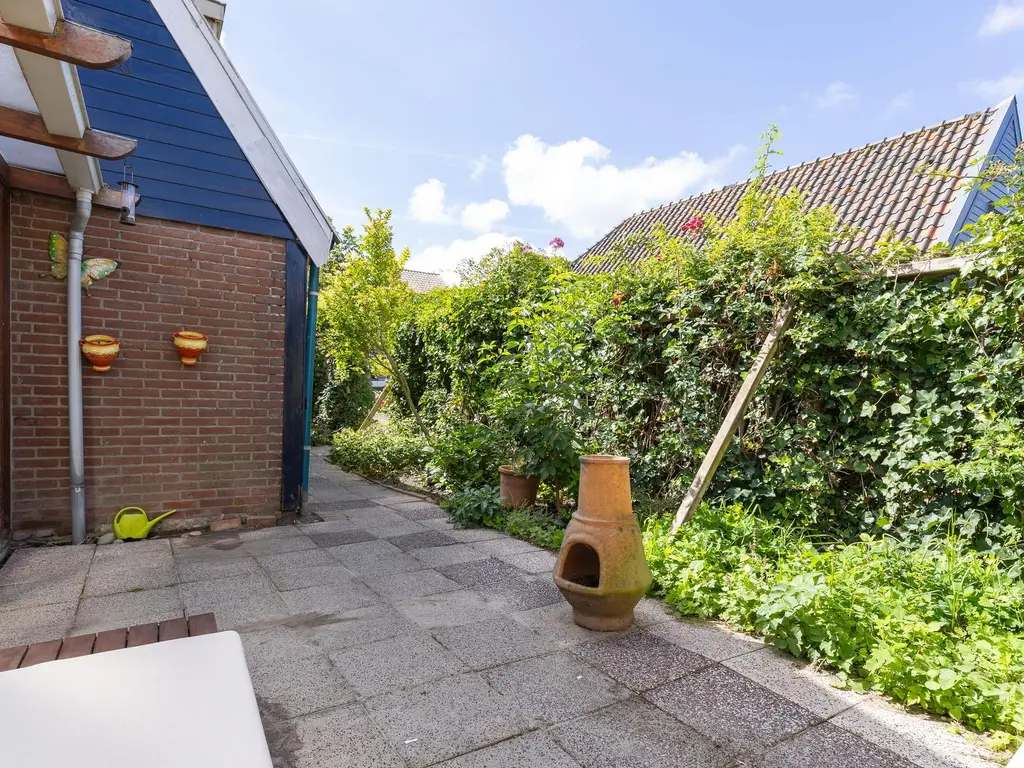 Dorpsstraat 111, Winkel