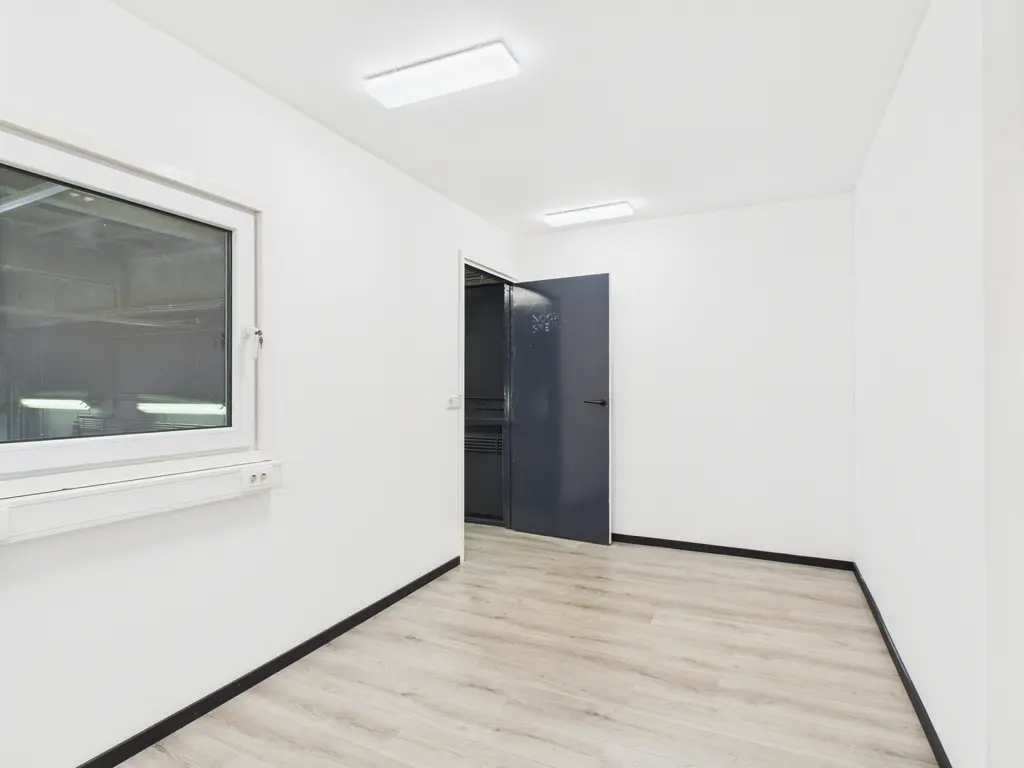 Schuurakker 8B, Roosendaal