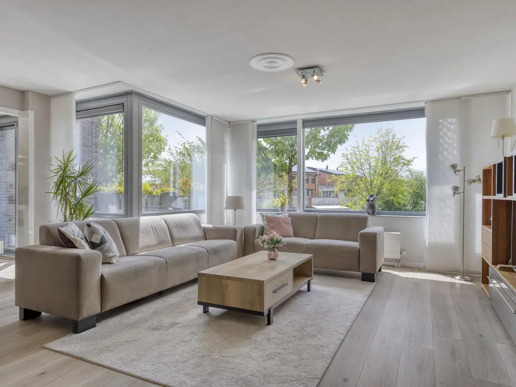 Zuidersingel 8, BARENDRECHT