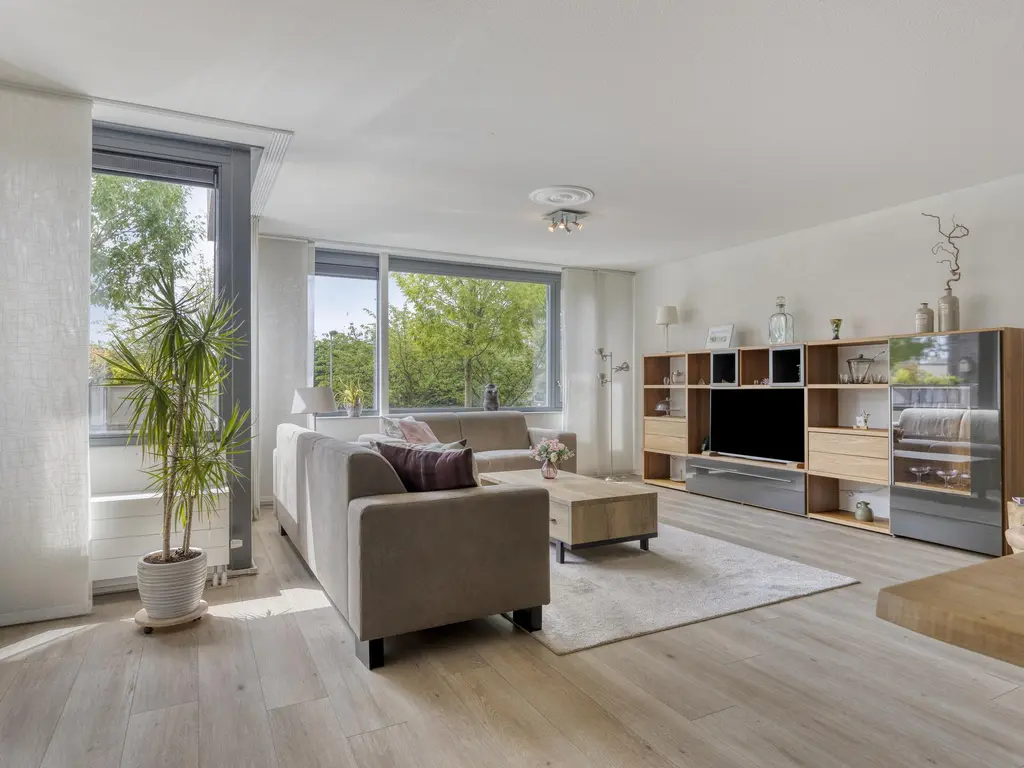 Zuidersingel 8, BARENDRECHT