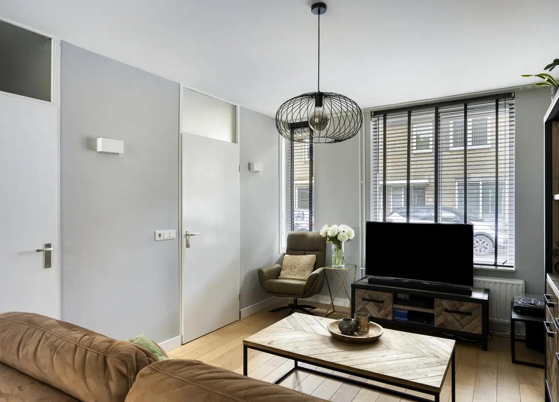 Giessenstraat 11