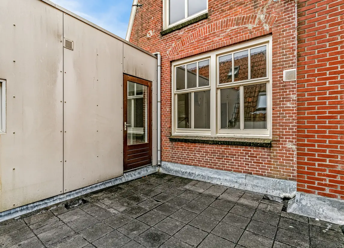 Middelweg 28