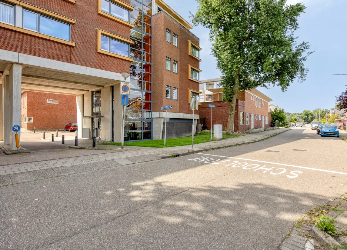 Diepenbrockstraat 2