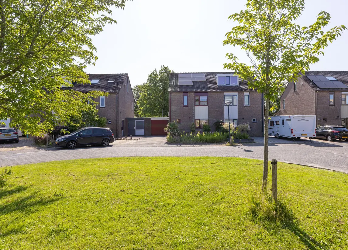 Binnenplaats 44