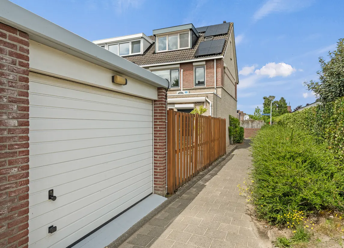 Van Hulststraat 43