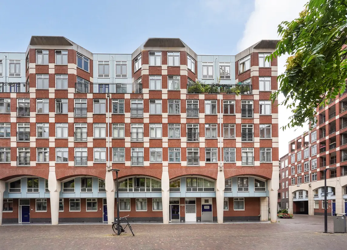 Muzenplein 48