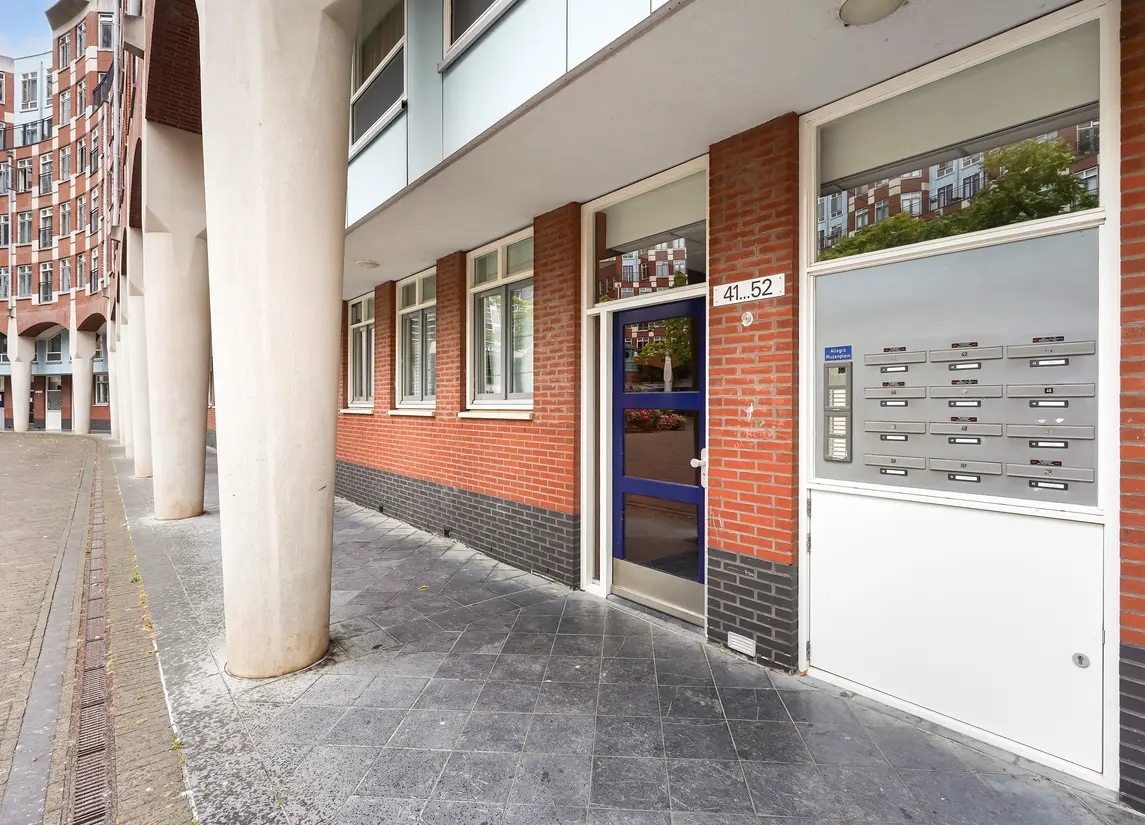 Muzenplein 48