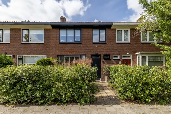 Prins Bernhardstraat 12