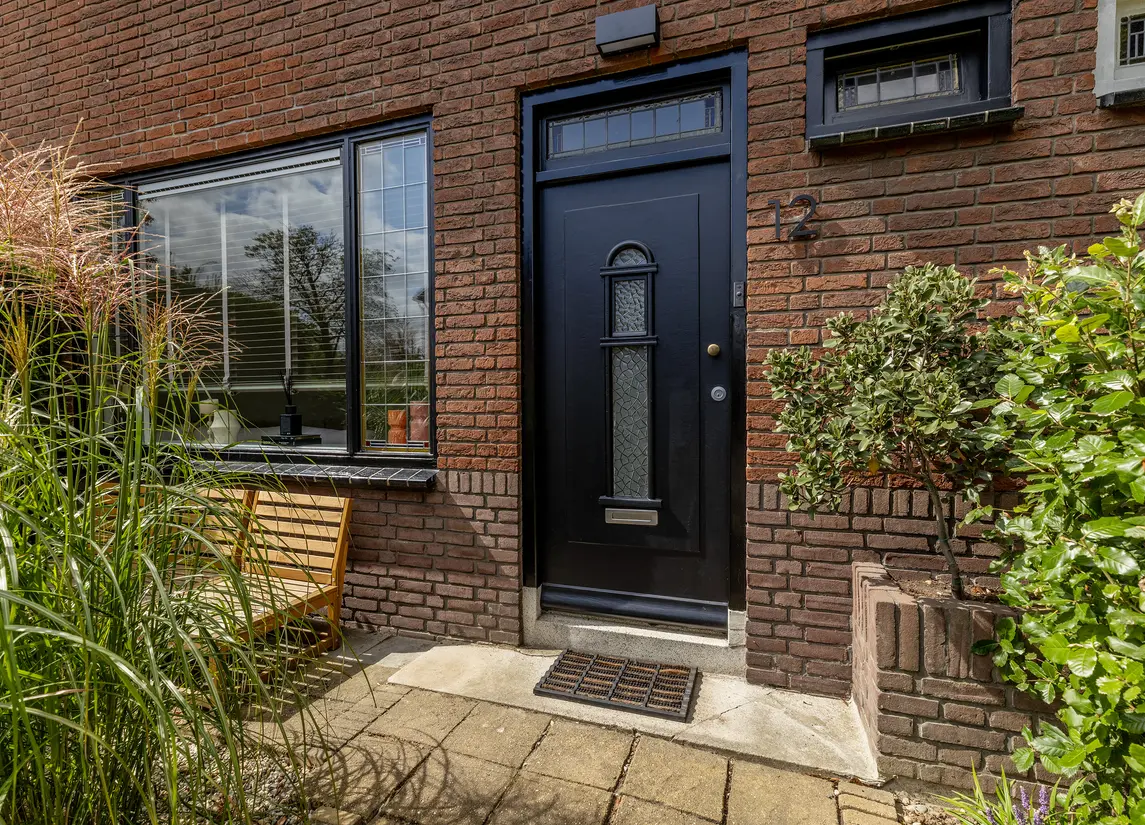 Prins Bernhardstraat 12