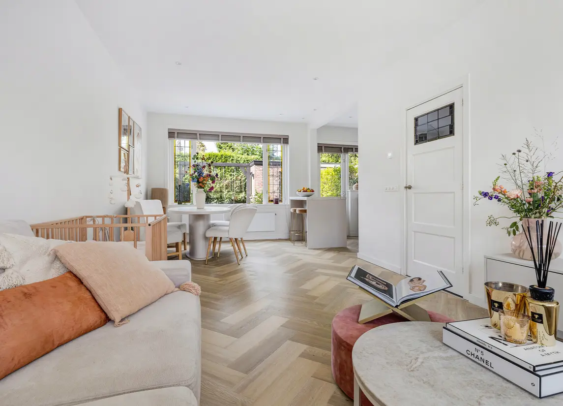 Prins Bernhardstraat 12