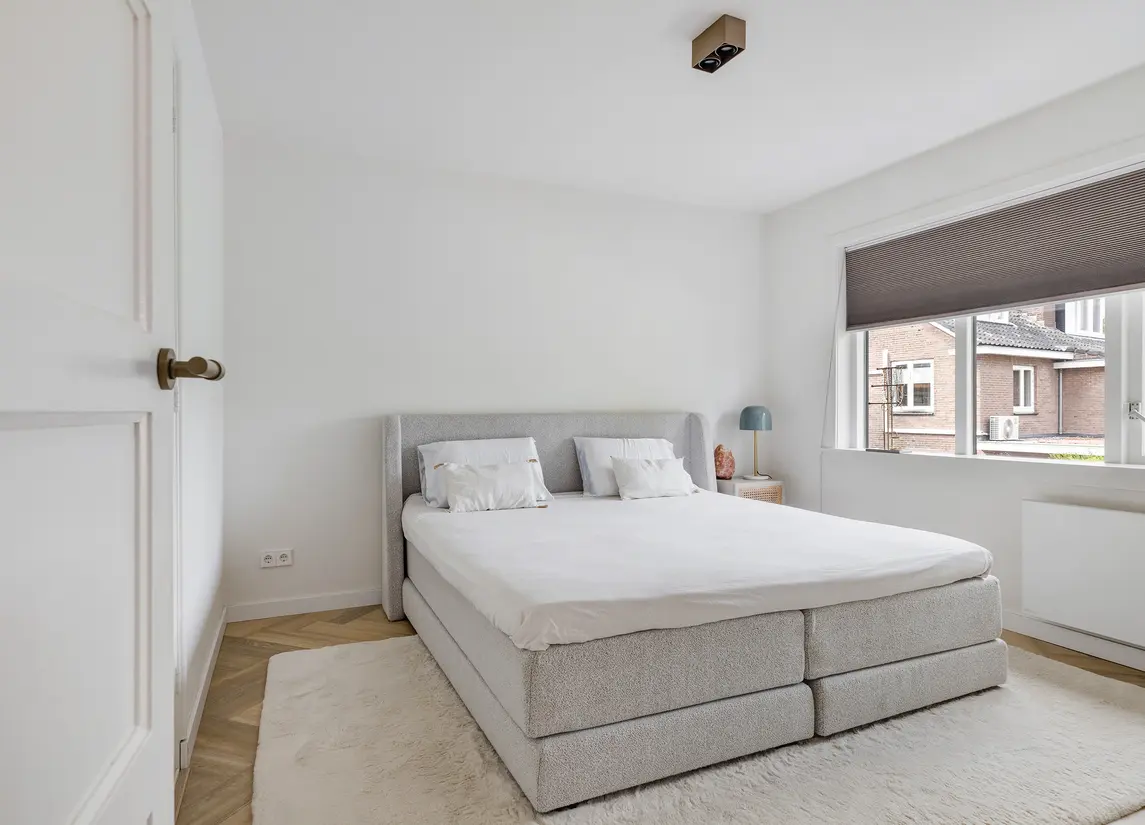 Prins Bernhardstraat 12