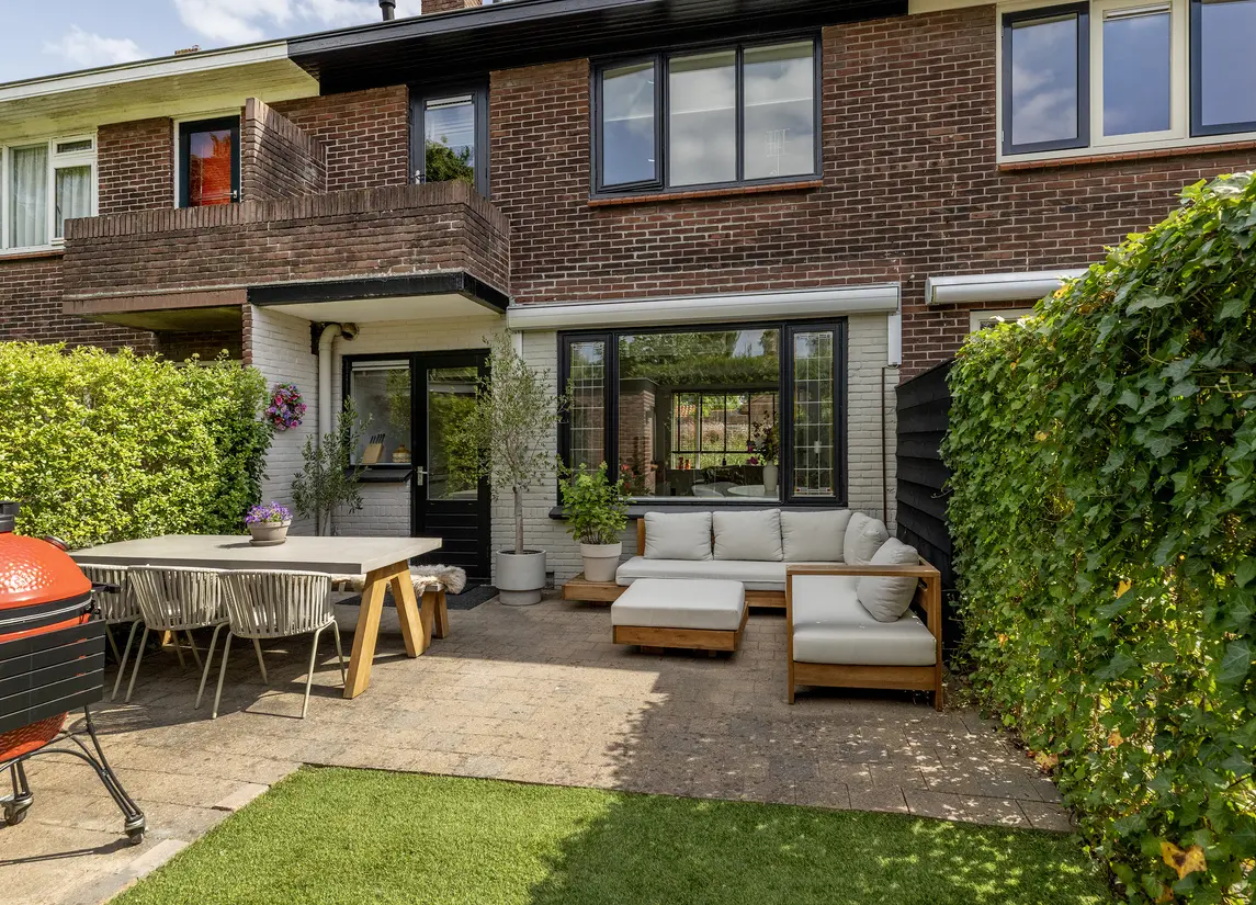Prins Bernhardstraat 12