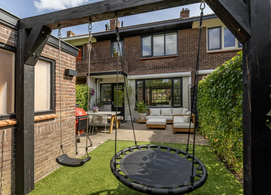 Prins Bernhardstraat 12