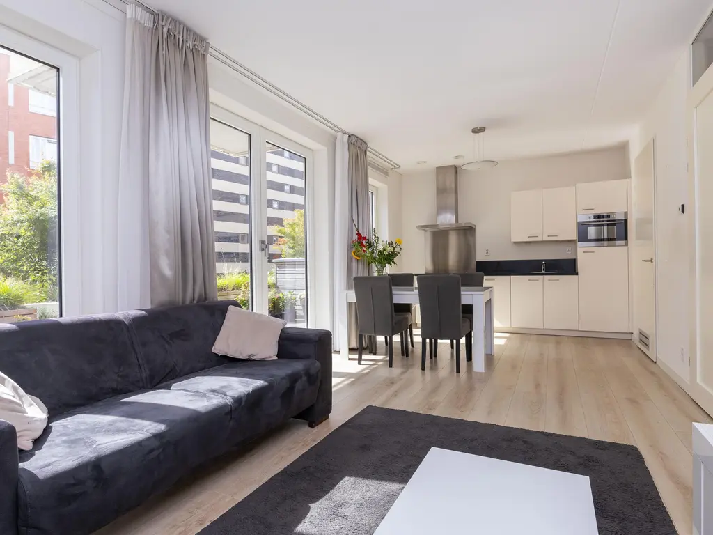 Bart van der Leckhof 6, DIEMEN