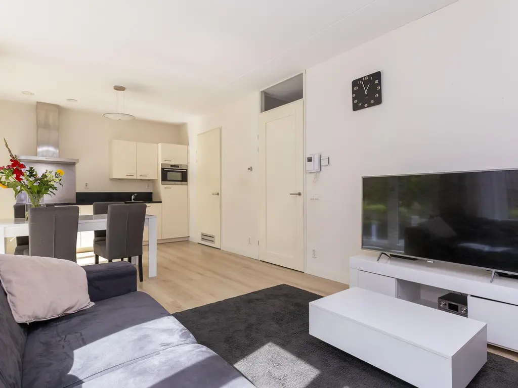 Bart van der Leckhof 6, DIEMEN