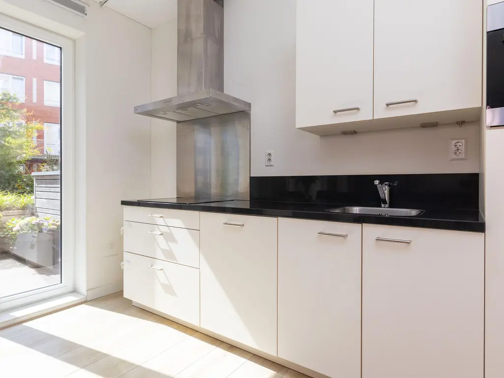 Bart van der Leckhof 6, DIEMEN