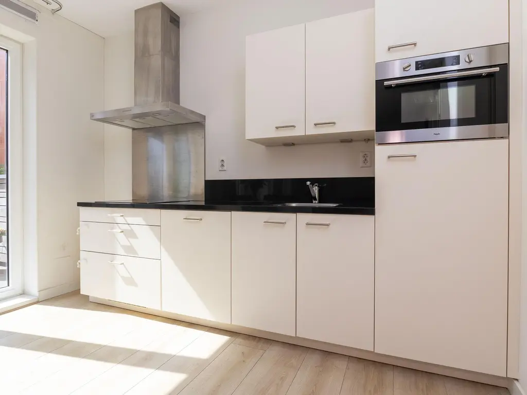 Bart van der Leckhof 6, DIEMEN