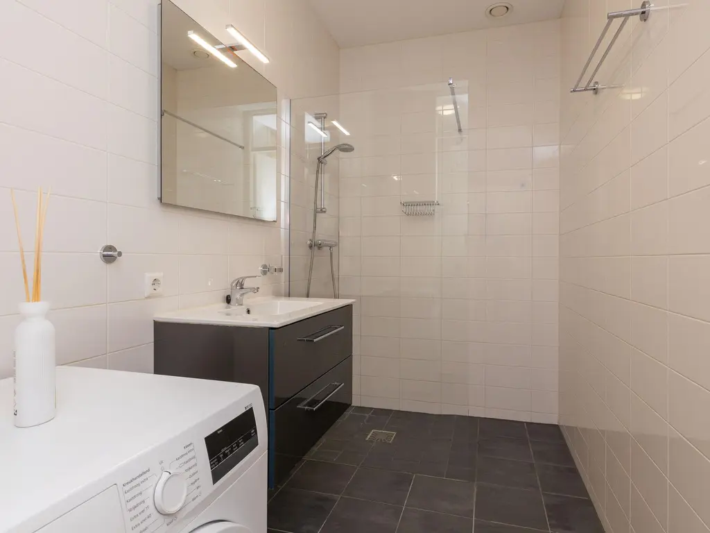 Bart van der Leckhof 6, DIEMEN