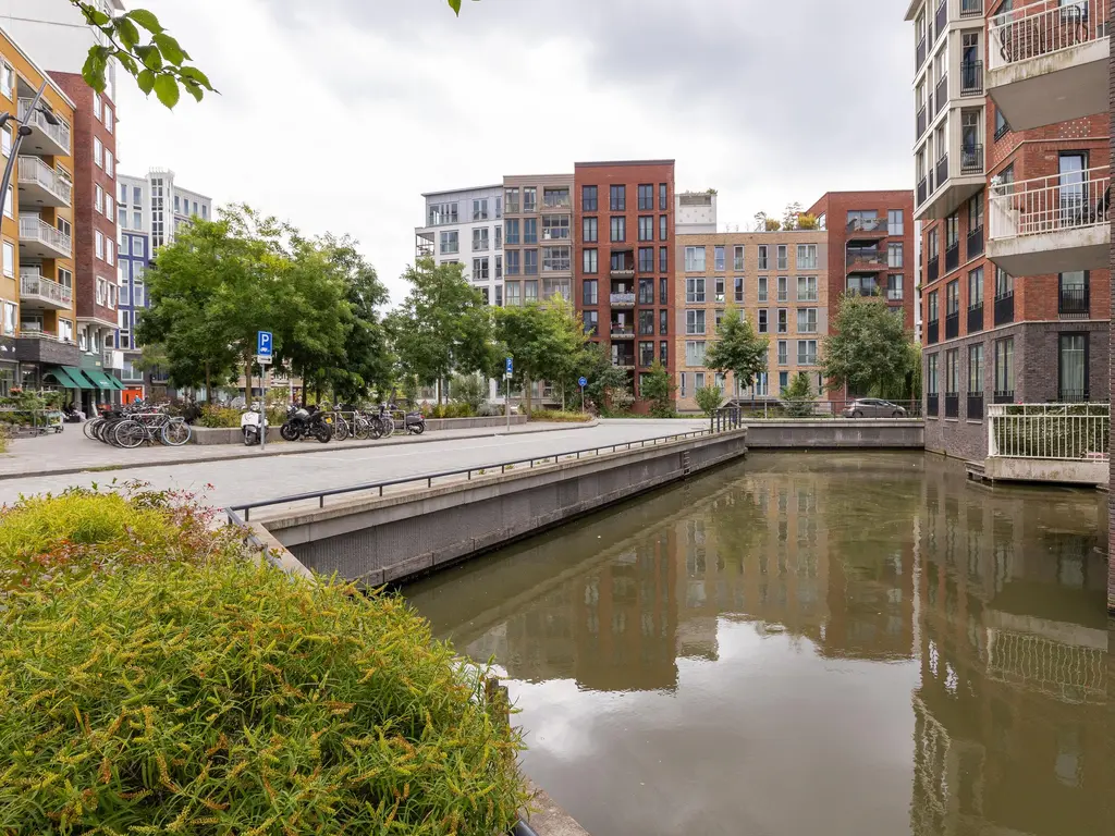 Bart van der Leckhof 6, DIEMEN