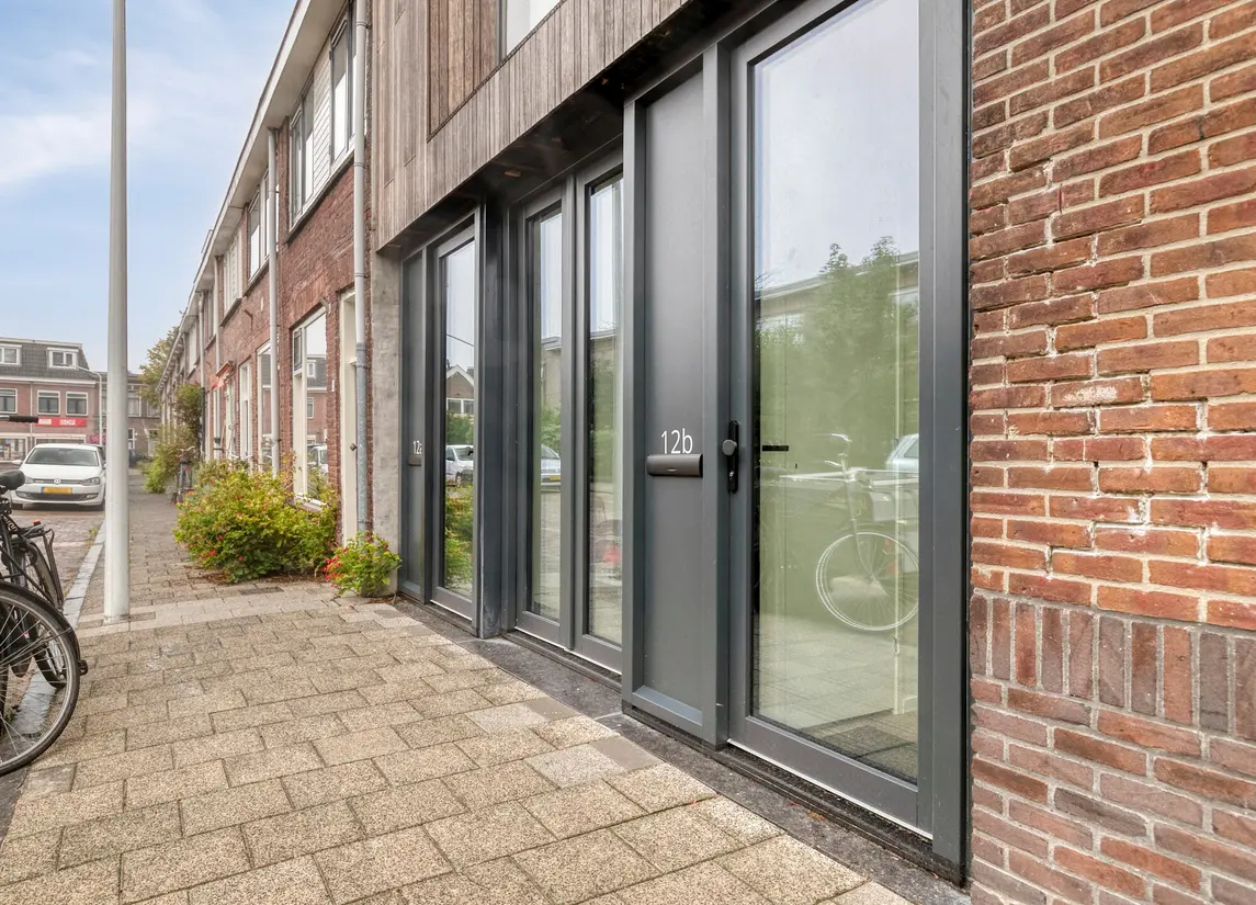 Pioenstraat 12B