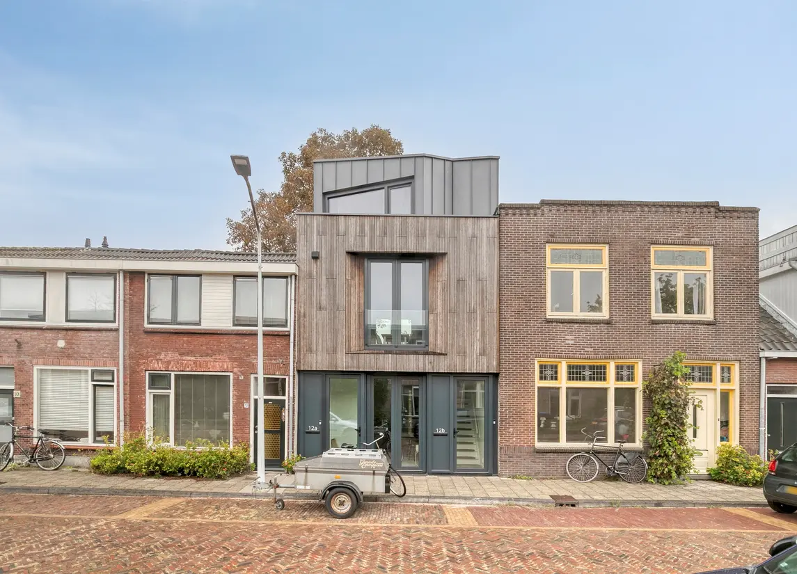 Pioenstraat 12B