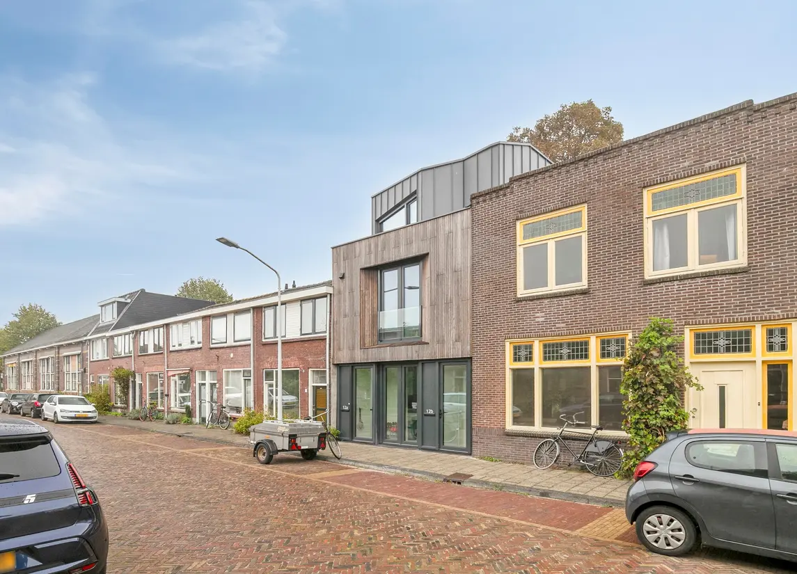 Pioenstraat 12B