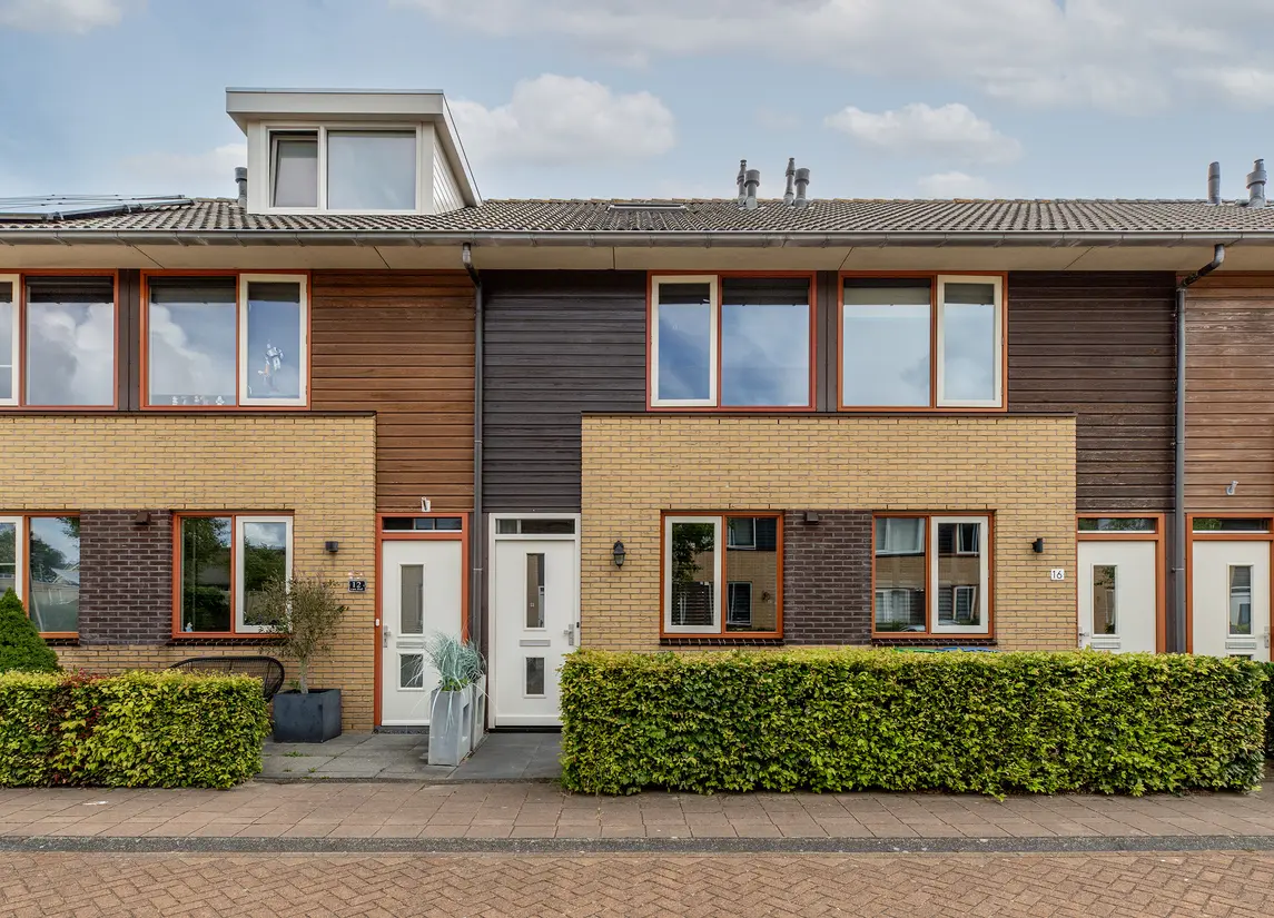 Van der Linden-akker 14