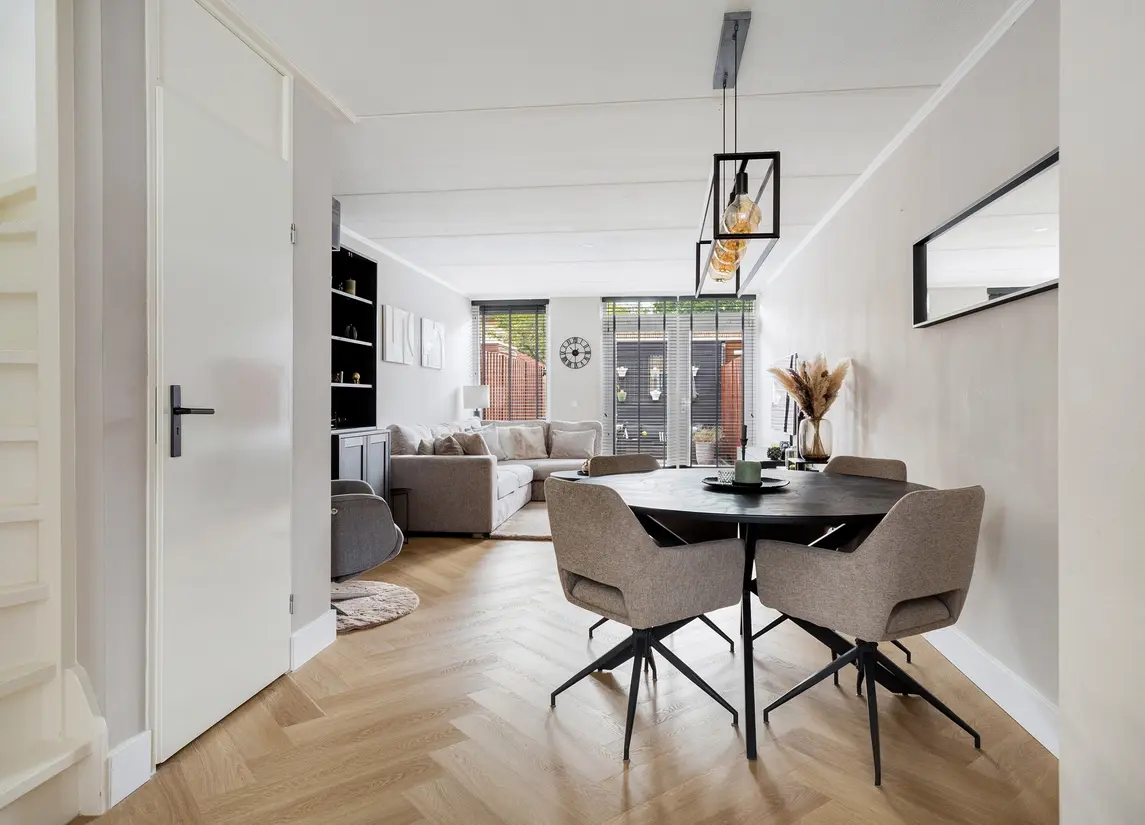 Van der Linden-akker 14