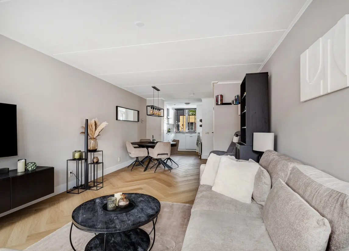 Van der Linden-akker 14