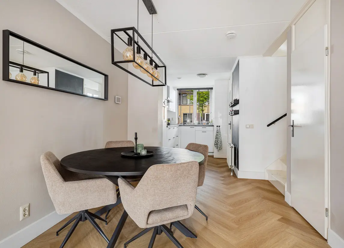 Van der Linden-akker 14