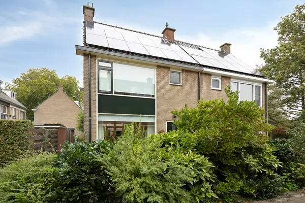 Bernhardstraat 10