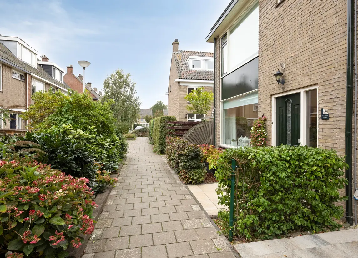 Bernhardstraat 10