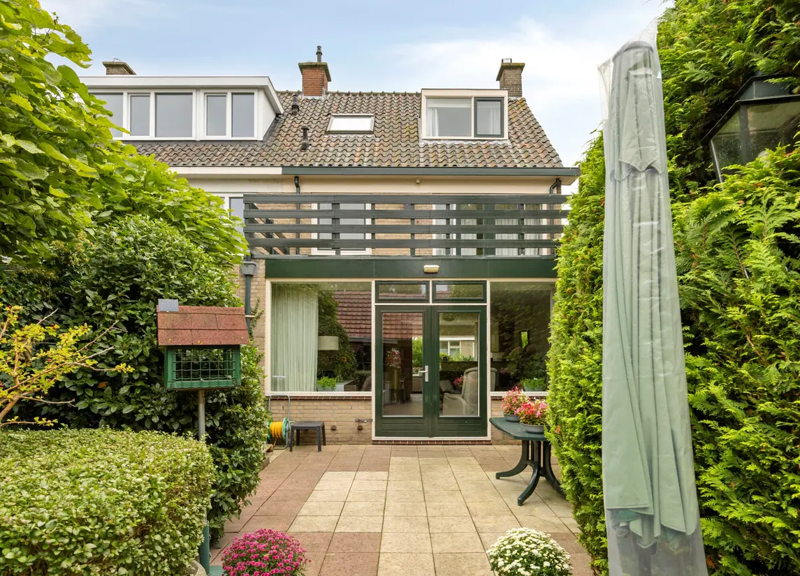 Bernhardstraat 10