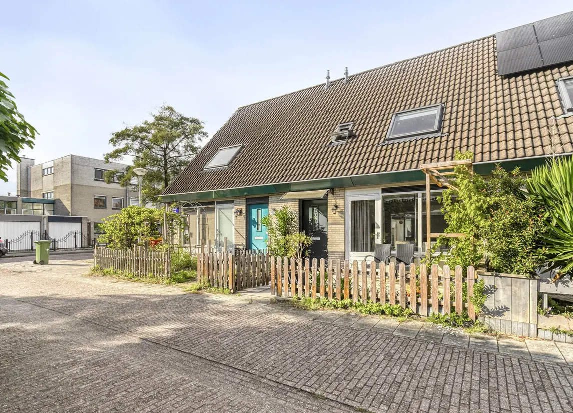 J. Calsstraat 4