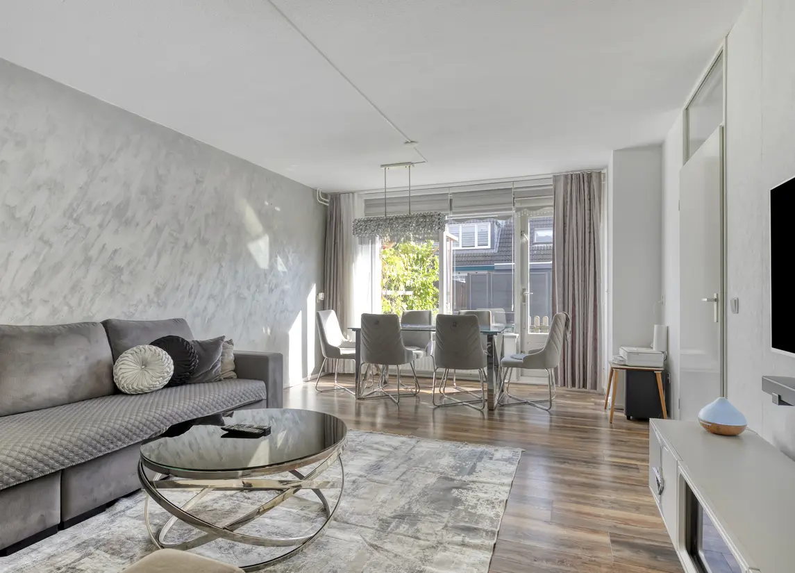 J. Calsstraat 4
