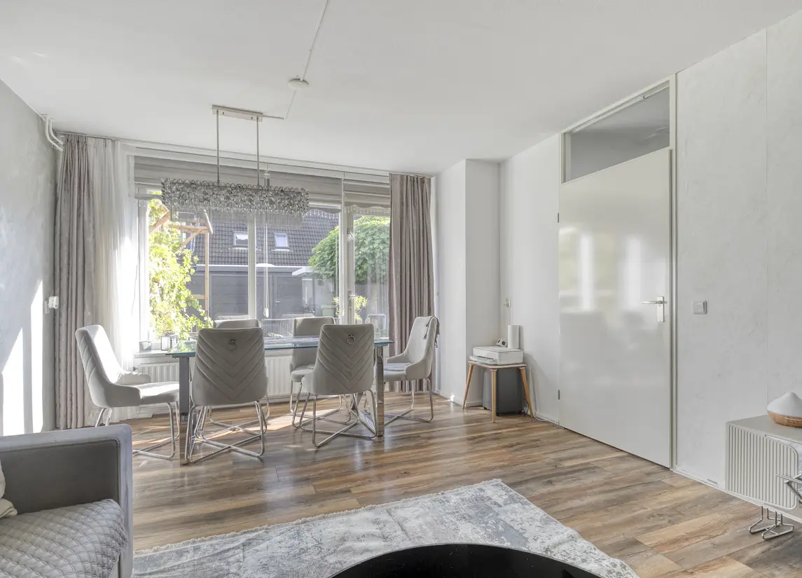 J. Calsstraat 4