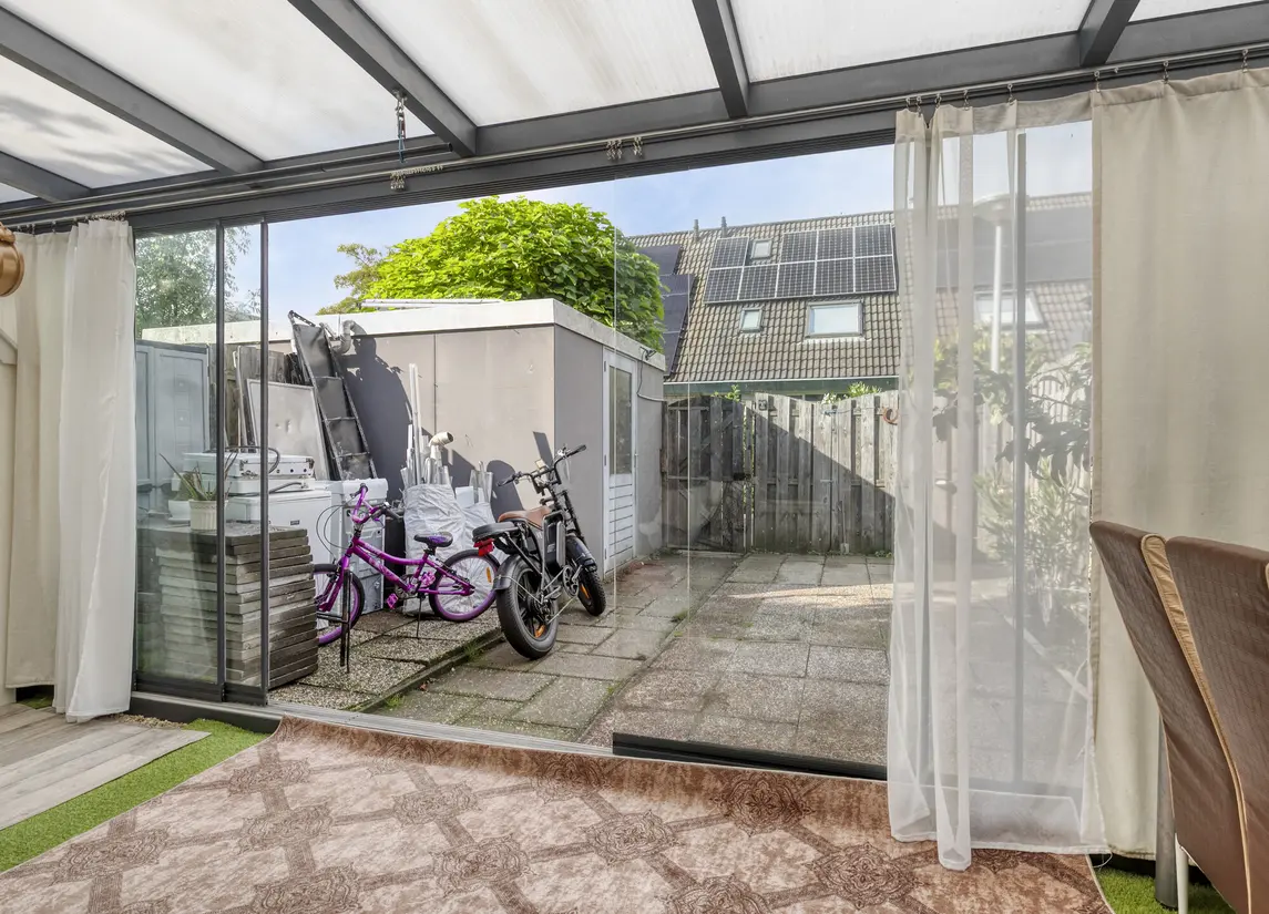 J. Calsstraat 4