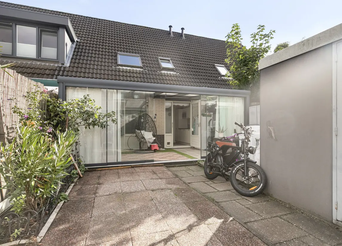 J. Calsstraat 4