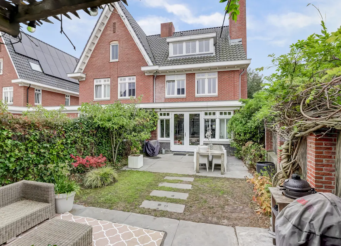 Coniferenhout 32