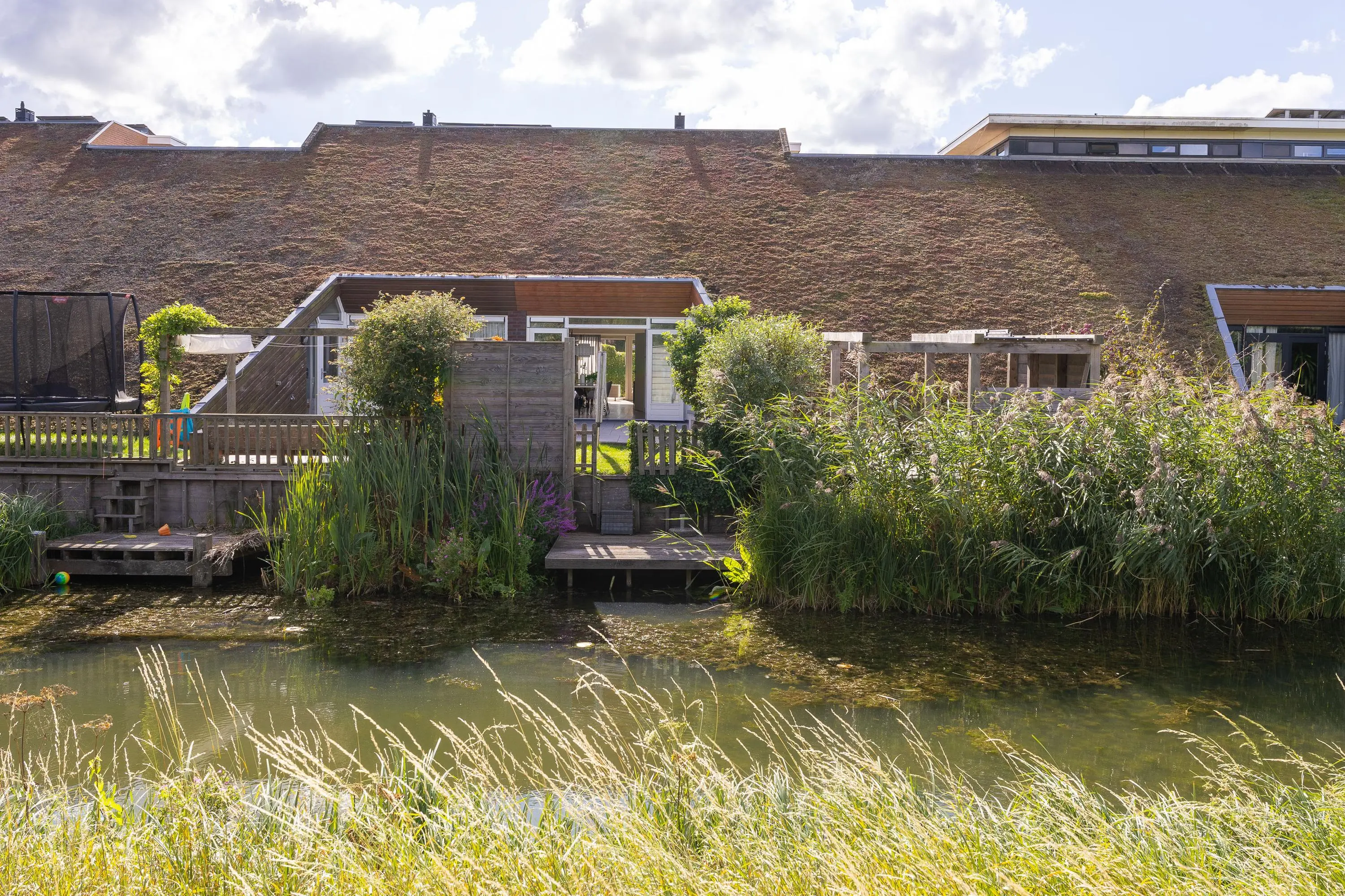 John Raedeckerhof 203