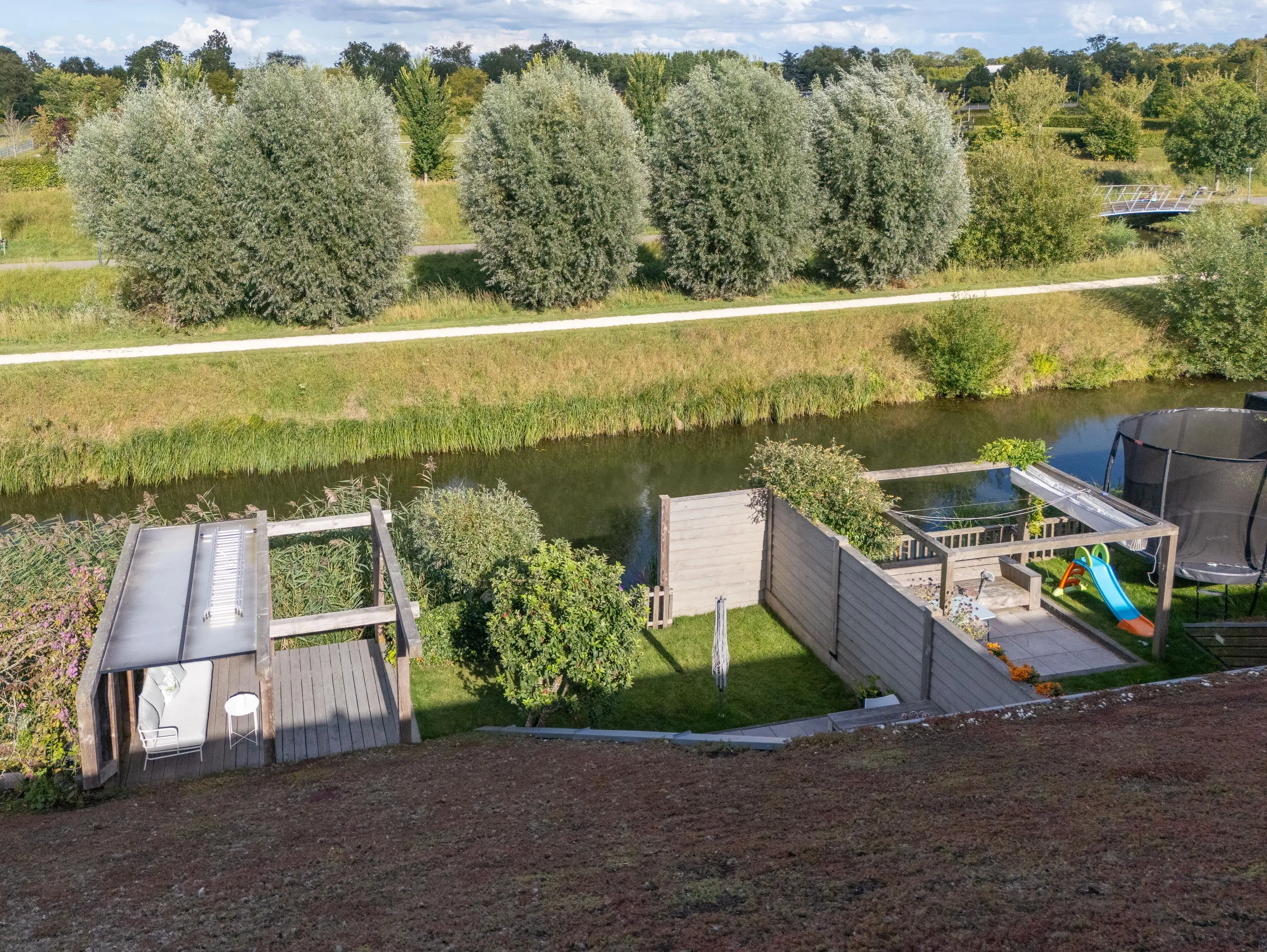 John Raedeckerhof 203