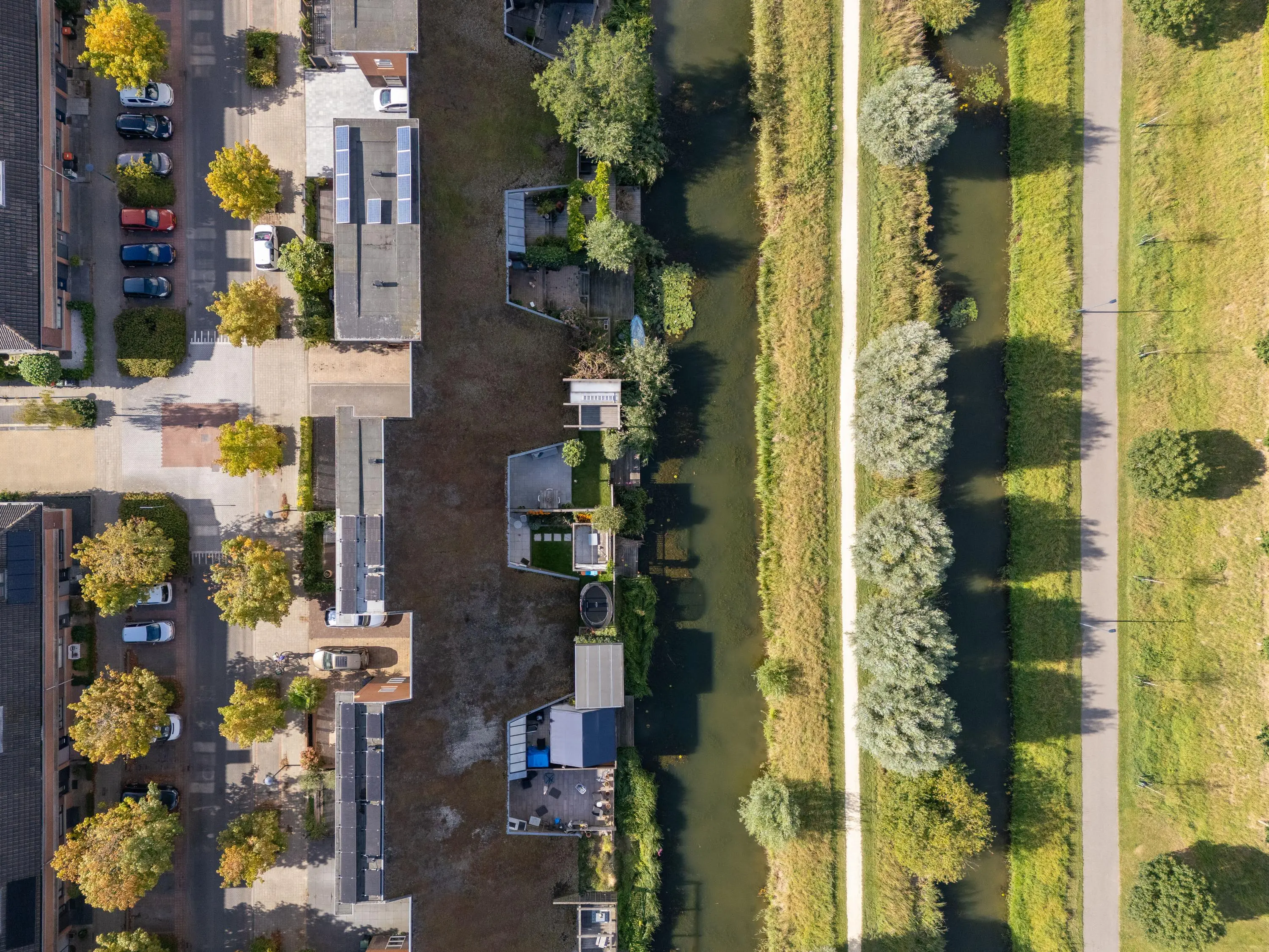 John Raedeckerhof 203