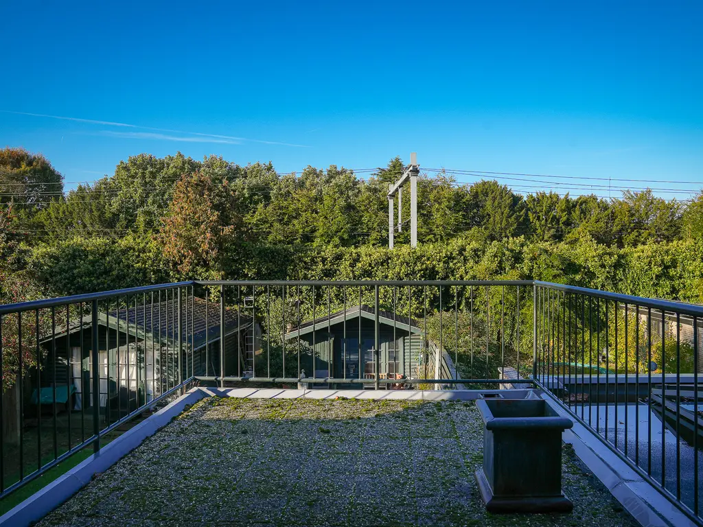 Juliana van Stolberglaan 26, NAARDEN