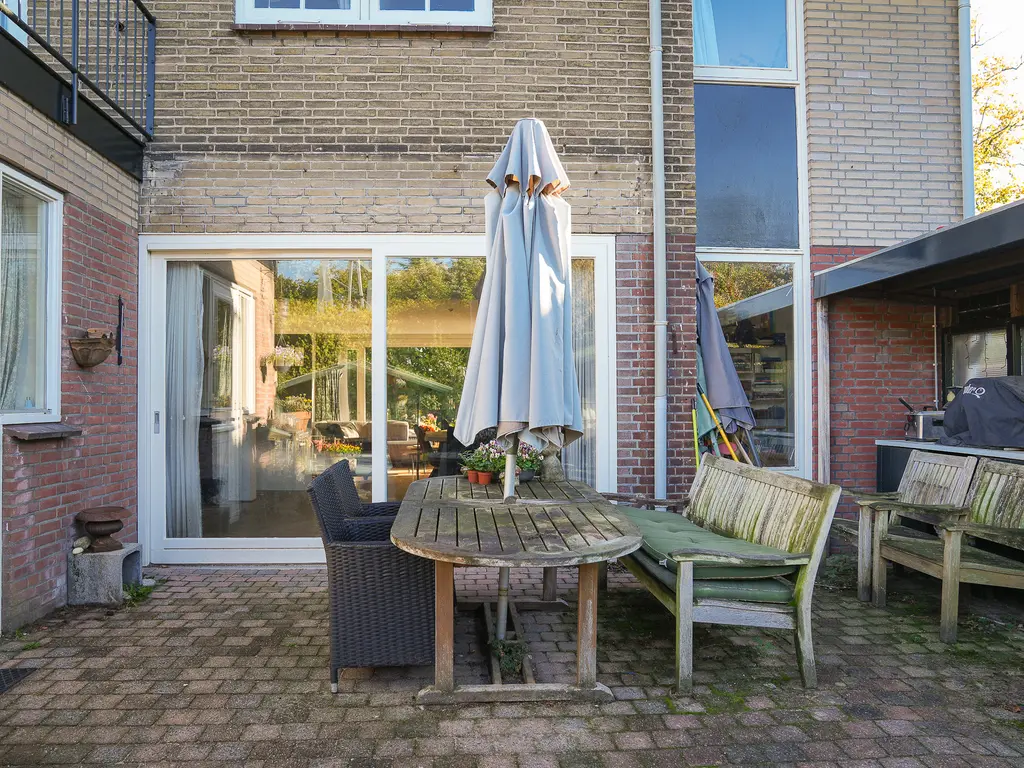 Juliana van Stolberglaan 26, NAARDEN