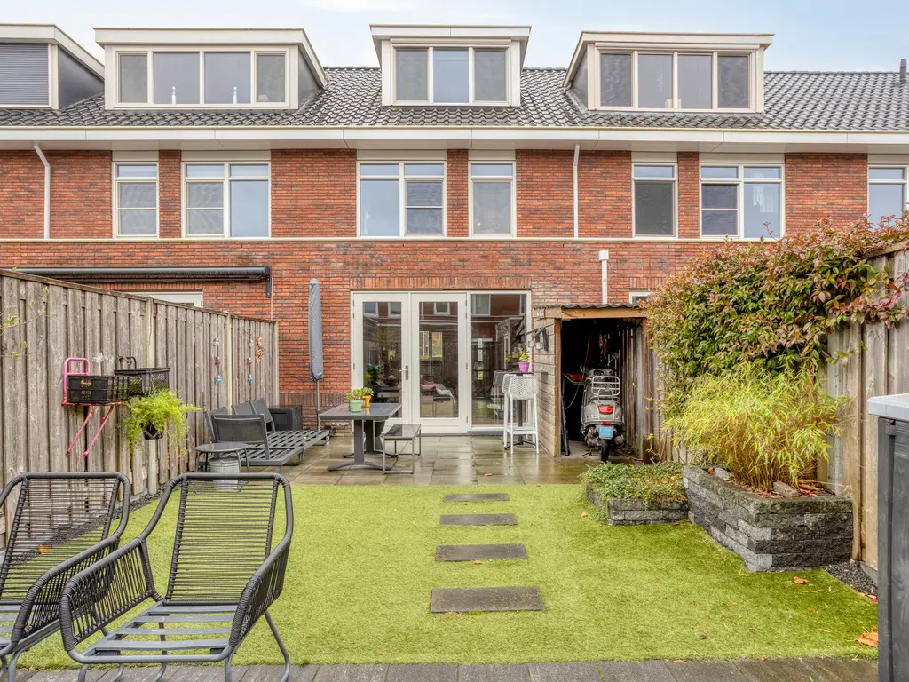 Stadhouderslaan 90, Zoeterwoude