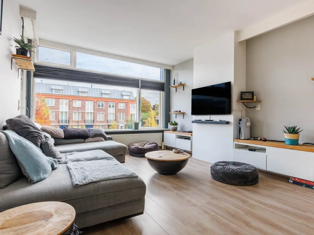 Rijn en Schiekade 11A, Leiden