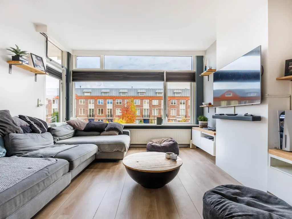 Rijn en Schiekade 11A, Leiden