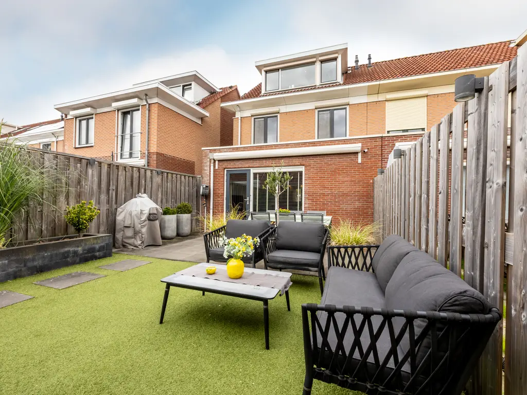 Rossinilaan 13, NIEUW-VENNEP