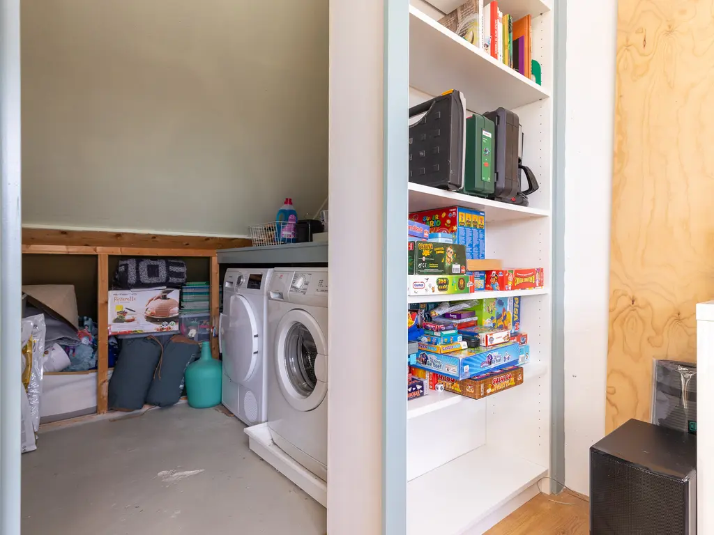 Van Goghhof 10, HOORN