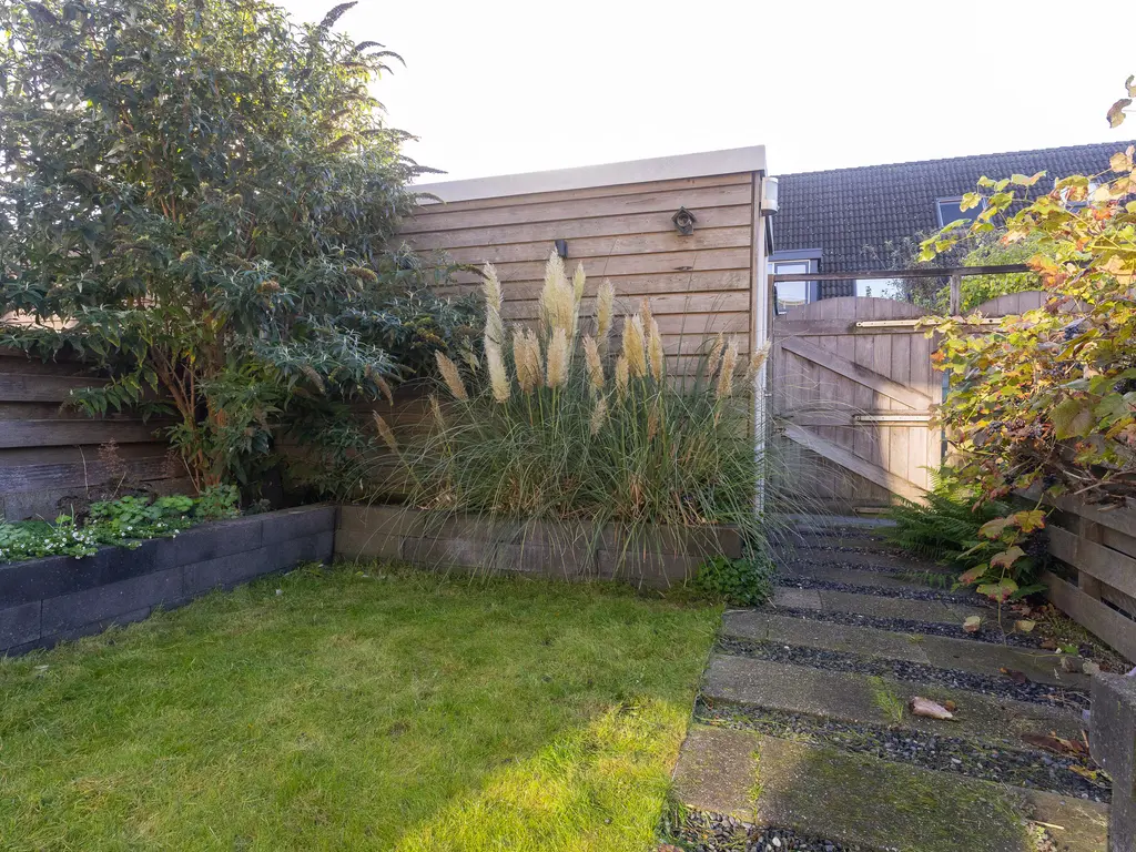 Van Goghhof 10, HOORN